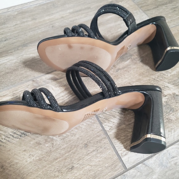 Kenneth Cole Amelia Flare Jewel Rhinestone Heeled Sandals - NWT - Picture 2 of 4